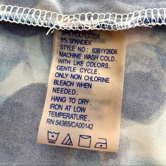 NYGARD Blue Cold Shoulder Cutout Tunic Top Medium - Picture 8 of 11